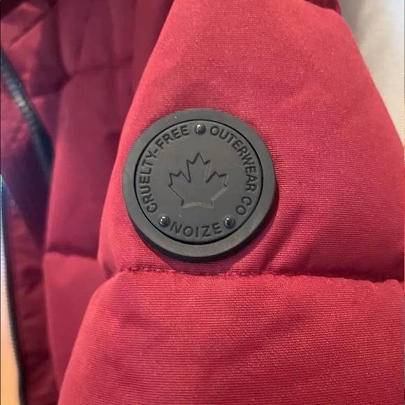 NOIZE Cranberry Red Women's Vegan Winter Parka (XS) - Picture 3 of 7
